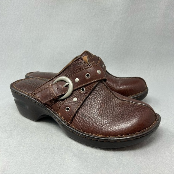 BOC Brown Leather Clogs Mules Euc cute Career Casual 9 stud buckle - Picture 2 of 12